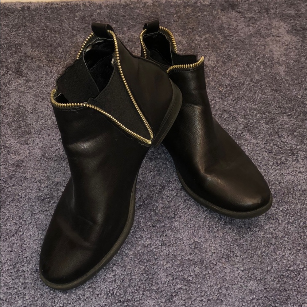 Bamboo | faux leather booties